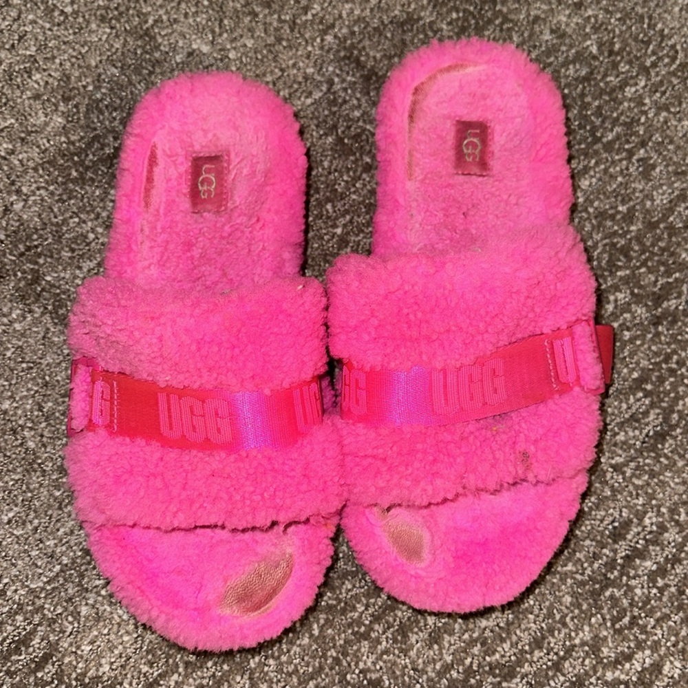 Ugg - Picture 4 of 4